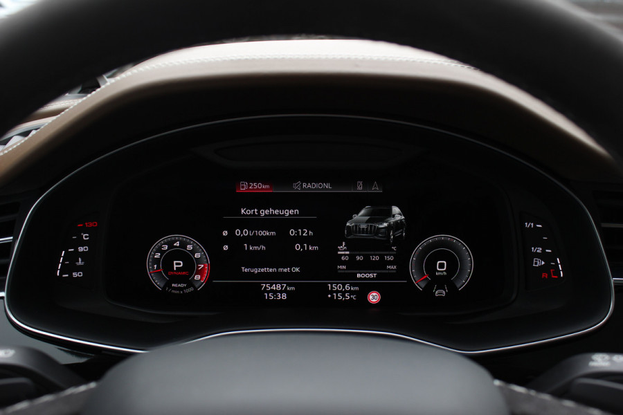 Audi SQ7 4.0 TFSI quattro 7p / Audi Exclusive / Trekhaak / Panoramadak / 360Camera / Head-up / B&O High End / Softclose / Matrix LED / Luchtvering / 22'' / RS Seats / Keyless / Standkachel / Side+Lane Assist / DAB / ACC