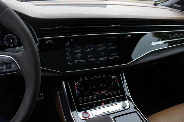 Audi SQ7 4.0 TFSI quattro 7p / Audi Exclusive / Trekhaak / Panoramadak / 360Camera / Head-up / B&O High End / Softclose / Matrix LED / Luchtvering / 22'' / RS Seats / Keyless / Standkachel / Side+Lane Assist / DAB / ACC