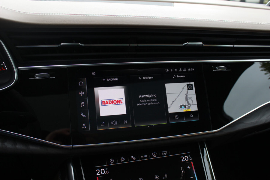 Audi SQ7 4.0 TFSI quattro 7p / Audi Exclusive / Trekhaak / Panoramadak / 360Camera / Head-up / B&O High End / Softclose / Matrix LED / Luchtvering / 22'' / RS Seats / Keyless / Standkachel / Side+Lane Assist / DAB / ACC