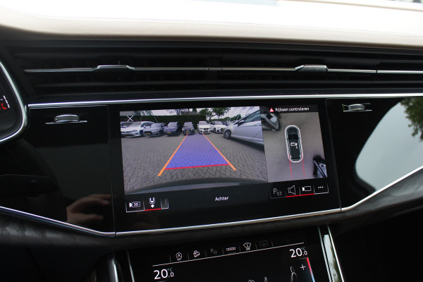 Audi SQ7 4.0 TFSI quattro 7p / Audi Exclusive / Trekhaak / Panoramadak / 360Camera / Head-up / B&O High End / Softclose / Matrix LED / Luchtvering / 22'' / RS Seats / Keyless / Standkachel / Side+Lane Assist / DAB / ACC