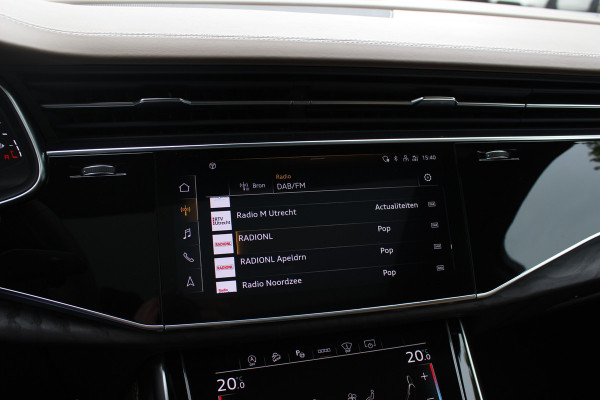 Audi SQ7 4.0 TFSI quattro 7p / Audi Exclusive / Trekhaak / Panoramadak / 360Camera / Head-up / B&O High End / Softclose / Matrix LED / Luchtvering / 22'' / RS Seats / Keyless / Standkachel / Side+Lane Assist / DAB / ACC