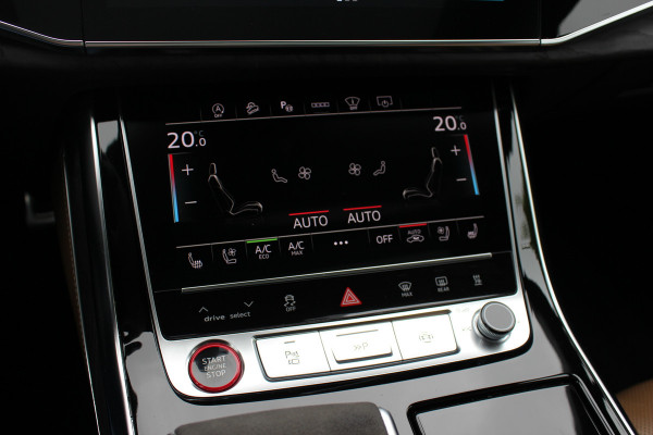 Audi SQ7 4.0 TFSI quattro 7p / Audi Exclusive / Trekhaak / Panoramadak / 360Camera / Head-up / B&O High End / Softclose / Matrix LED / Luchtvering / 22'' / RS Seats / Keyless / Standkachel / Side+Lane Assist / DAB / ACC