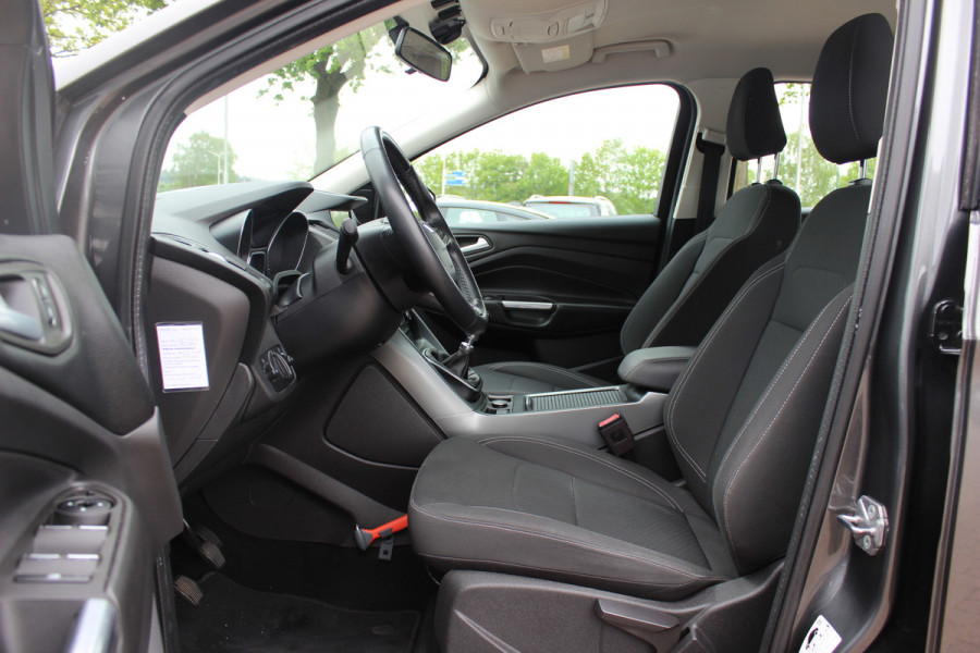 Ford Kuga 1.5 EcoBoost Trend Ultimate / Trekhaak / Navigatie / Parkeerhulp achter / 17'' / Bluetooth / Cruise Control