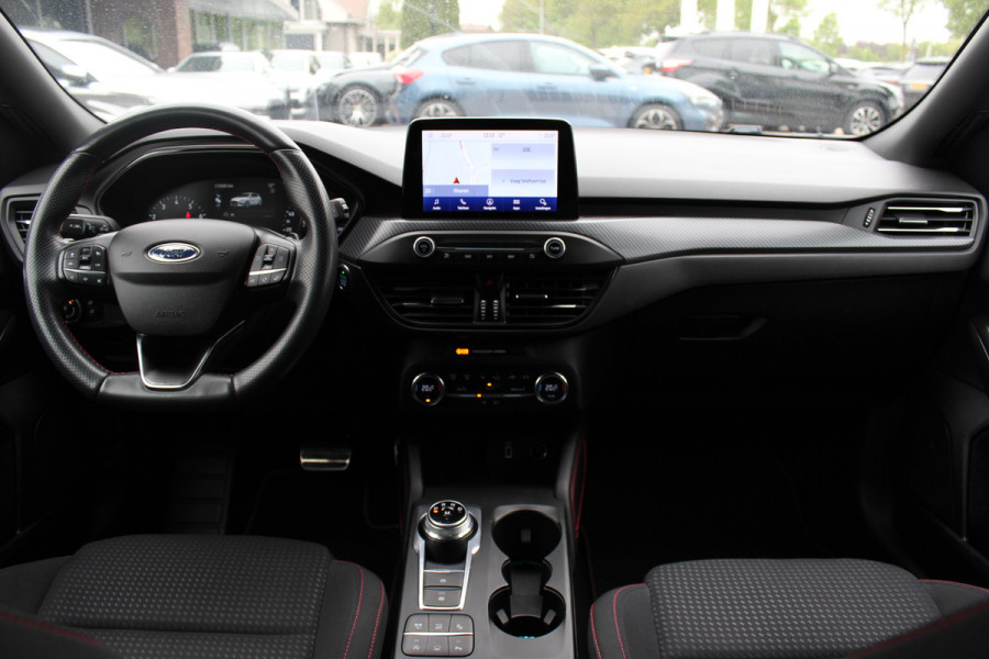 Ford Focus 1.0 EcoBoost Titanium Business / Camera / Head-up / CarPlay / Keyless / 18'' / Navigatie / Dodehoek / DAB / ACC