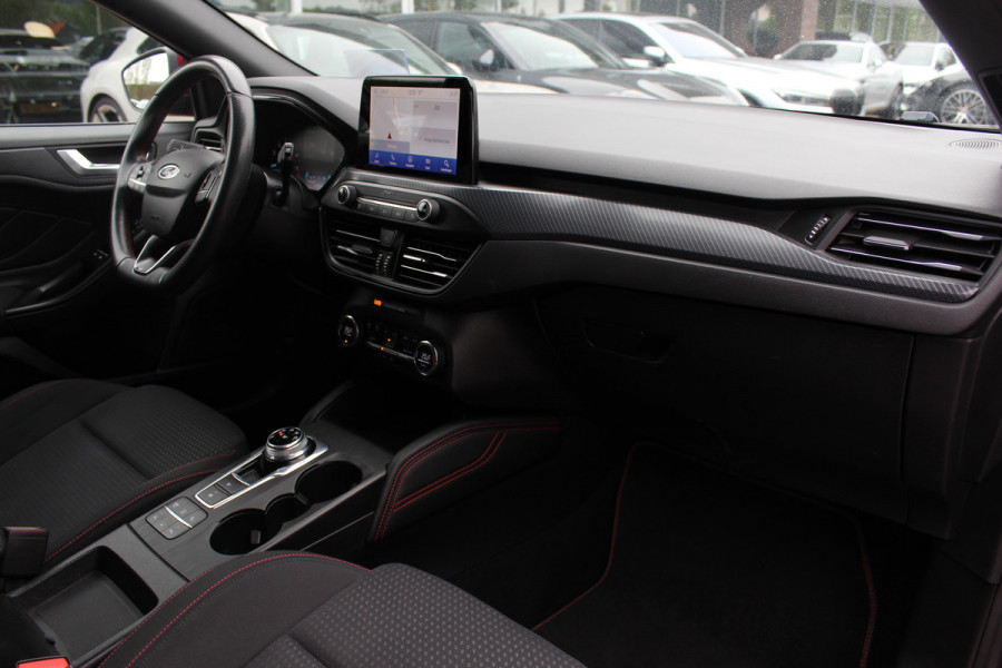 Ford Focus 1.0 EcoBoost Titanium Business / Camera / Head-up / CarPlay / Keyless / 18'' / Navigatie / Dodehoek / DAB / ACC