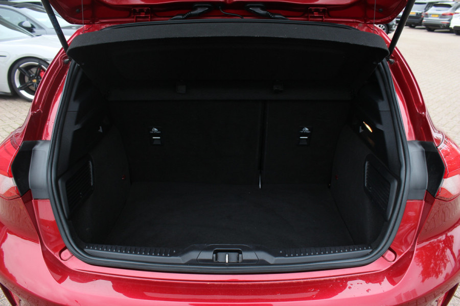 Ford Focus 1.0 EcoBoost Titanium Business / Camera / Head-up / CarPlay / Keyless / 18'' / Navigatie / Dodehoek / DAB / ACC