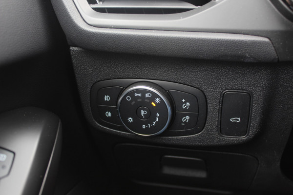 Ford Focus 1.0 EcoBoost Titanium Business / Camera / Head-up / CarPlay / Keyless / 18'' / Navigatie / Dodehoek / DAB / ACC