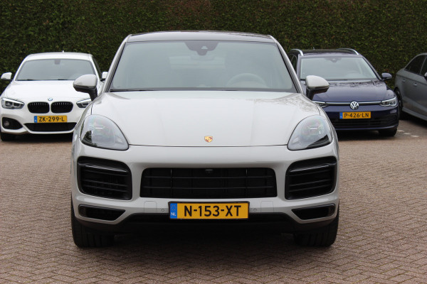 Porsche Cayenne Coupé 3.0 E-Hybrid / Panoramadak / 360Camera / Sportdesign+Chrono / Luchtvering / 22'' / Sportuitlaat / Dodehoek / DAB / Bose / Stoelverwarming 4x / Cruise Control