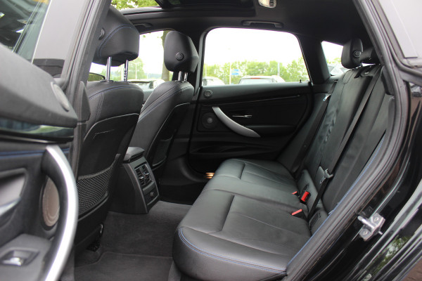 BMW 3-serie Gran Turismo 330i High Executive Ed. M Sport / Panoramadak / Head-up / 360Camera / Harman Kardon / Leder / 18'' / Keyless / Navigatie / DAB / Stoelverwarming / Cruise Control