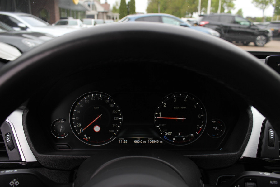 BMW 3-serie Gran Turismo 330i High Executive Ed. M Sport / Panoramadak / Head-up / 360Camera / Harman Kardon / Leder / 18'' / Keyless / Navigatie / DAB / Stoelverwarming / Cruise Control