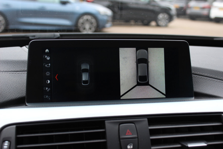 BMW 3-serie Gran Turismo 330i High Executive Ed. M Sport / Panoramadak / Head-up / 360Camera / Harman Kardon / Leder / 18'' / Keyless / Navigatie / DAB / Stoelverwarming / Cruise Control