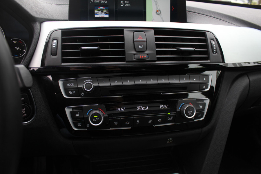 BMW 3-serie Gran Turismo 330i High Executive Ed. M Sport / Panoramadak / Head-up / 360Camera / Harman Kardon / Leder / 18'' / Keyless / Navigatie / DAB / Stoelverwarming / Cruise Control