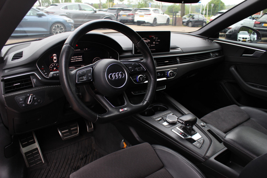 Audi A5 Coupé 2.0 TFSI ultra Launch Edition / Trekhaak / Camera / Leder&Alcantara / 19'' / Navigatie / LED / Cruise Control