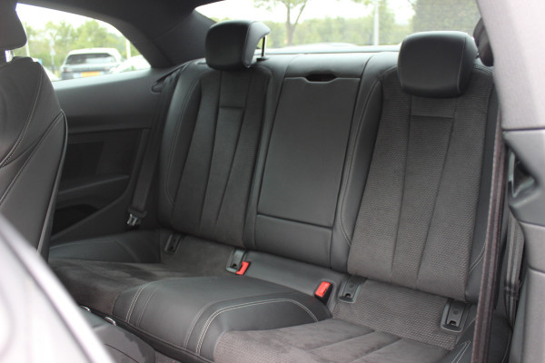 Audi A5 Coupé 2.0 TFSI ultra Launch Edition / Trekhaak / Camera / Leder&Alcantara / 19'' / Navigatie / LED / Cruise Control