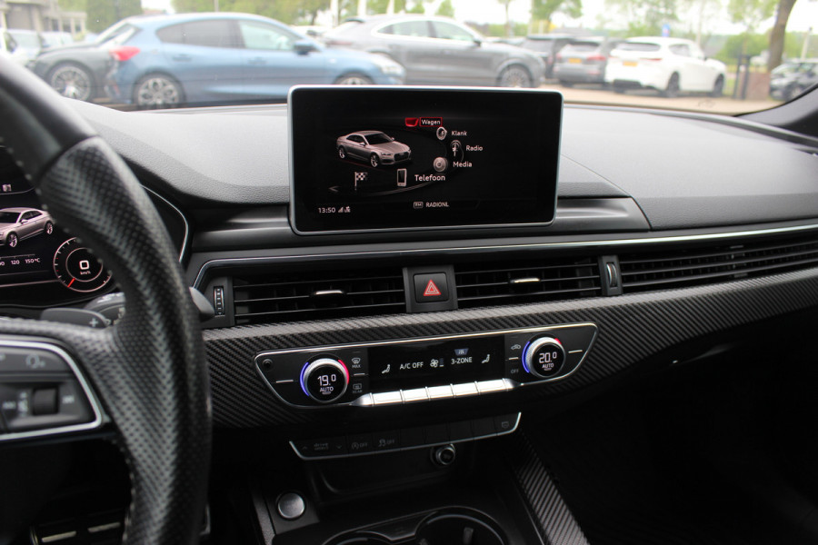 Audi A5 Coupé 2.0 TFSI ultra Launch Edition / Trekhaak / Camera / Leder&Alcantara / 19'' / Navigatie / LED / Cruise Control
