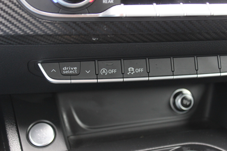 Audi A5 Coupé 2.0 TFSI ultra Launch Edition / Trekhaak / Camera / Leder&Alcantara / 19'' / Navigatie / LED / Cruise Control
