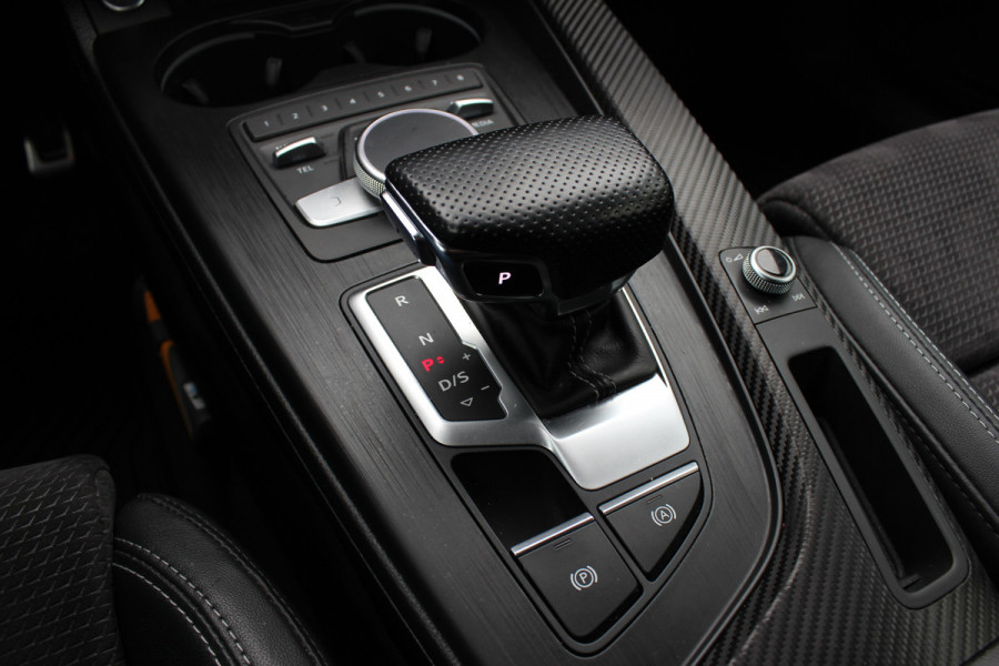 Audi A5 Coupé 2.0 TFSI ultra Launch Edition / Trekhaak / Camera / Leder&Alcantara / 19'' / Navigatie / LED / Cruise Control