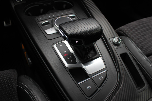 Audi A5 Coupé 2.0 TFSI ultra Launch Edition / Trekhaak / Camera / Leder&Alcantara / 19'' / Navigatie / LED / Cruise Control