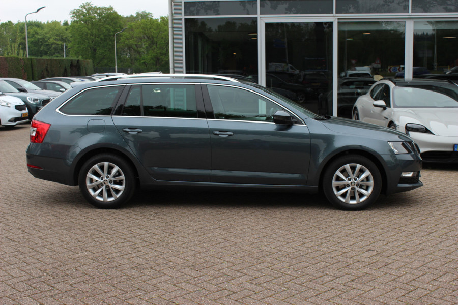 Škoda Octavia Combi 1.0 TSI Greentech Business Edition / Trekhaak / Virtual Cockpit / CarPlay / Parkeerhulp V+A / 16'' / Stoelverwarming / DAB / Cruise Control / Elektr. achterklep