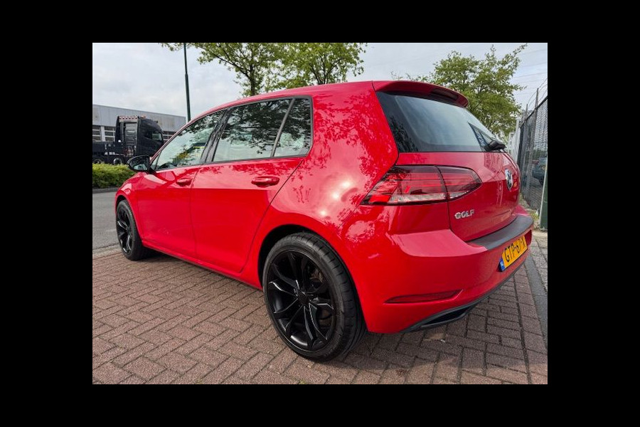 Volkswagen Golf 1.0 TSI 5deurs Sport Trendline Airco,Navigatie,Two Tone Nette Auto
