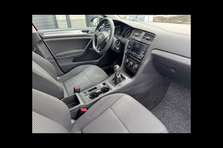 Volkswagen Golf 1.0 TSI 5deurs Sport Trendline Airco,Navigatie,Two Tone Nette Auto