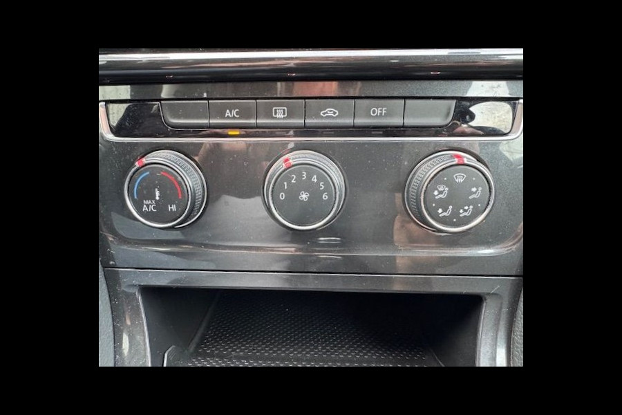 Volkswagen Golf 1.0 TSI 5deurs Sport Trendline Airco,Navigatie,Two Tone Nette Auto