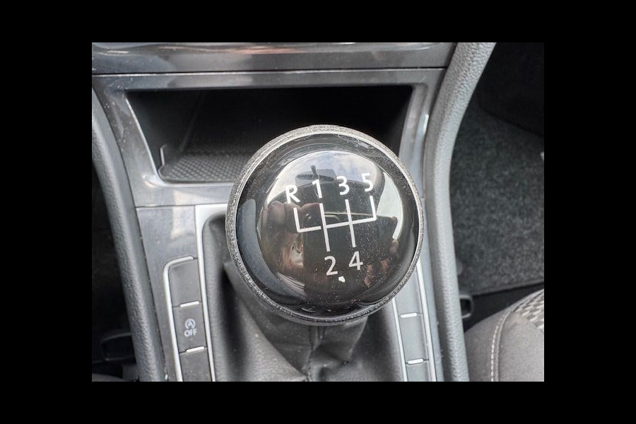 Volkswagen Golf 1.0 TSI 5deurs Sport Trendline Airco,Navigatie,Two Tone Nette Auto