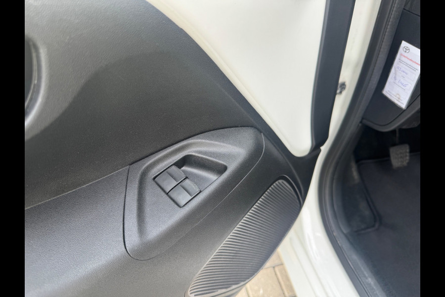 Toyota Aygo 1.0 VVT-i x-play limited APK NAP Camera Airco