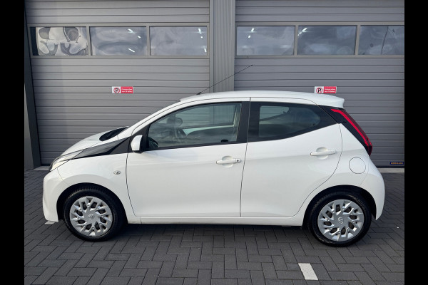 Toyota Aygo 1.0 VVT-i x-play limited APK NAP Camera Airco