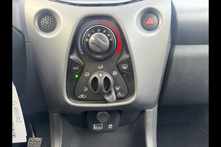 Toyota Aygo 1.0 VVT-i x-play limited APK NAP Camera Airco