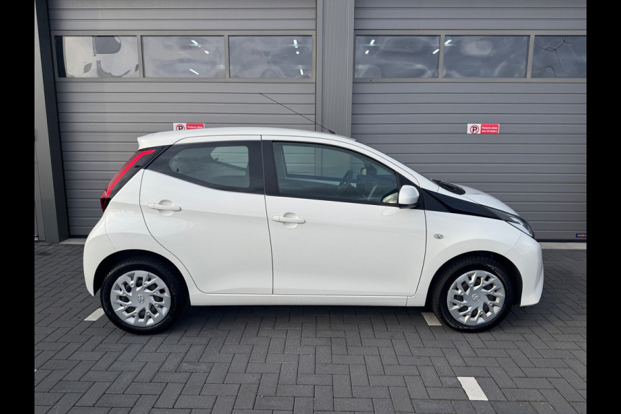 Toyota Aygo 1.0 VVT-i x-play limited APK NAP Camera Airco