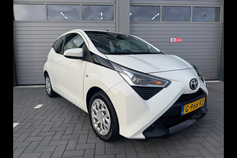 Toyota Aygo 1.0 VVT-i x-play limited APK NAP Camera Airco