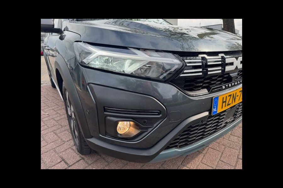 Dacia SANDERO Stepway 1.0 TCe 5deurs Pack Comfort Automaat 61.000km Airco/ECC,Navigatie,Camera,Open dak