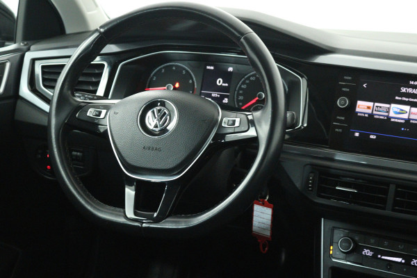 Volkswagen Polo 1.0 TSI Comfortline Business (STOELVERWARMING, CRUISE CONTROL, CARPLAY, PARKEERSENSOREN)
