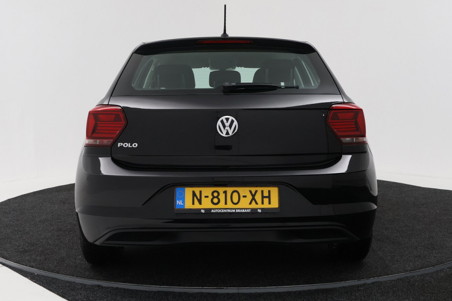 Volkswagen Polo 1.0 TSI Comfortline Business (STOELVERWARMING, CRUISE CONTROL, CARPLAY, PARKEERSENSOREN)