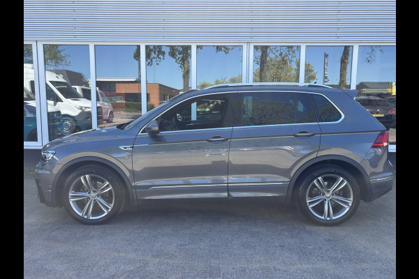 Volkswagen Tiguan 1.5 TSI ACT Highline Business R | Pano | Keyless | 360 Camera | Stoelverwarming
