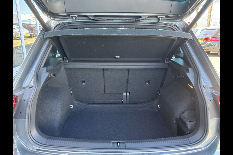 Volkswagen Tiguan 1.5 TSI ACT Highline Business R | Pano | Keyless | 360 Camera | Stoelverwarming