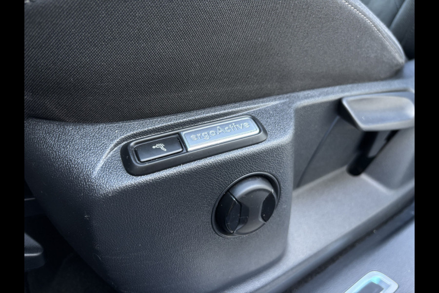 Volkswagen Tiguan 1.5 TSI ACT Highline Business R | Pano | Keyless | 360 Camera | Stoelverwarming