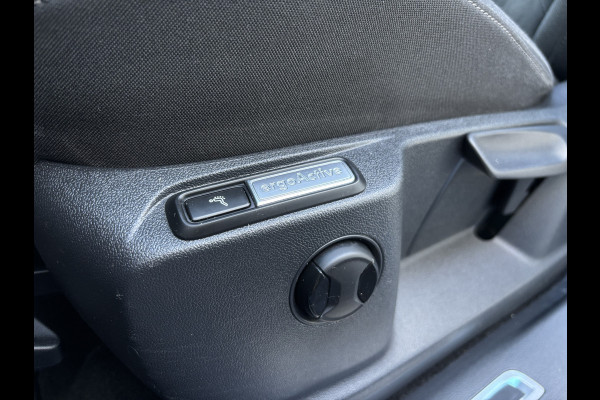 Volkswagen Tiguan 1.5 TSI ACT Highline Business R | Pano | Keyless | 360 Camera | Stoelverwarming