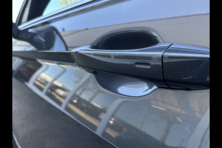 Volkswagen Tiguan 1.5 TSI ACT Highline Business R | Pano | Keyless | 360 Camera | Stoelverwarming