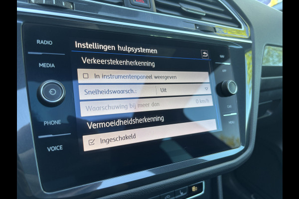 Volkswagen Tiguan 1.5 TSI ACT Highline Business R | Pano | Keyless | 360 Camera | Stoelverwarming