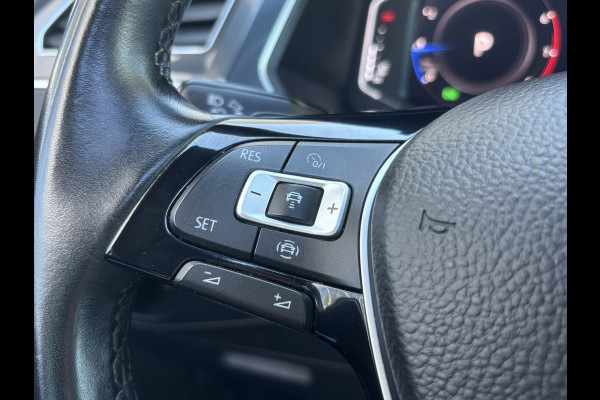 Volkswagen Tiguan 1.5 TSI ACT Highline Business R | Pano | Keyless | 360 Camera | Stoelverwarming