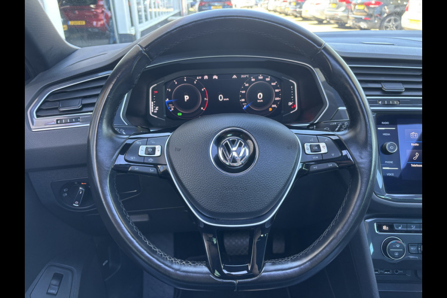 Volkswagen Tiguan 1.5 TSI ACT Highline Business R | Pano | Keyless | 360 Camera | Stoelverwarming