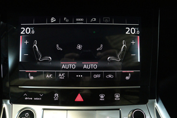Audi e-tron 50 quattro Business edition Plus 71 kWh (PANORAMADAK, STOELVERWARMING, CAMERA, ELEKTR STOELEN, NAVIGATIE)