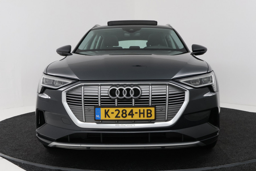 Audi e-tron 50 quattro Business edition Plus 71 kWh (PANORAMADAK, STOELVERWARMING, CAMERA, ELEKTR STOELEN, NAVIGATIE)