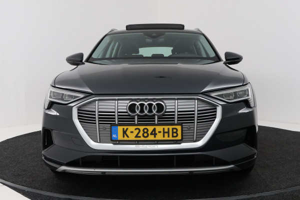 Audi e-tron 50 quattro Business edition Plus 71 kWh (PANORAMADAK, STOELVERWARMING, CAMERA, ELEKTR STOELEN, NAVIGATIE)