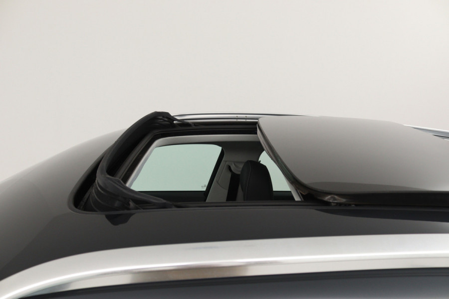 Audi e-tron 50 quattro Business edition Plus 71 kWh (PANORAMADAK, STOELVERWARMING, CAMERA, ELEKTR STOELEN, NAVIGATIE)