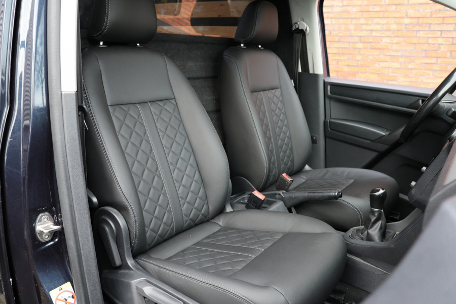 Volkswagen Caddy 2.0 TDI Exclusive 185 PK | Bi-Xenon | ACC | CarPlay | Navigatie | PDC | MF Stuur | Trekhaak | Nieuwe APK | Alarm | Schroefset | Spoilerkit | Dealer onderhouden