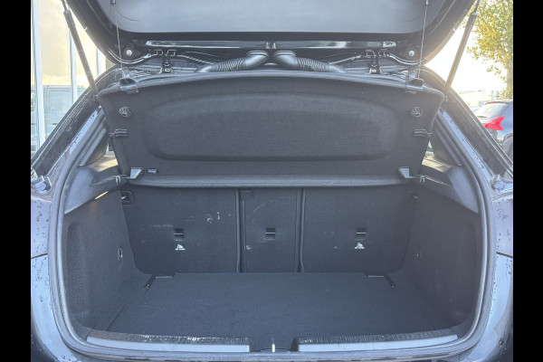 Mercedes-Benz A-Klasse 180 Business Line | Automaat | Pano | Parkeer Camera | Stoelverwarming