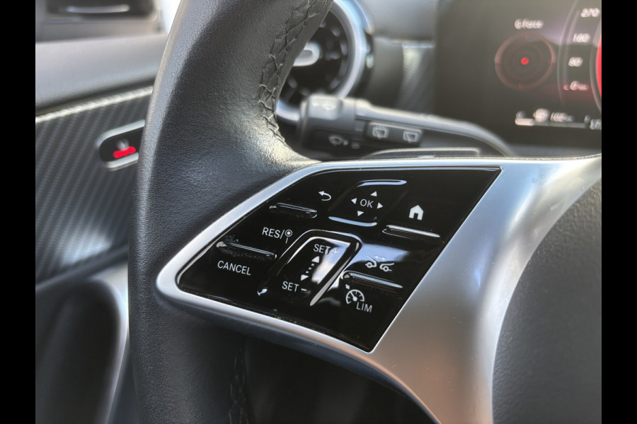 Mercedes-Benz A-Klasse 180 Business Line | Automaat | Pano | Parkeer Camera | Stoelverwarming